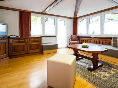 TV/Unterhaltungsangebot in der Unterkunft Apartment Chalet Alpenrösli by Interhome