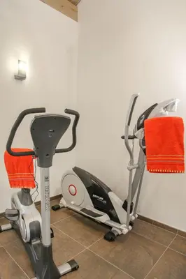 Das Fitnesscenter und/oder die Fitnesseinrichtungen in der Unterkunft Apartment A22 by Interhome