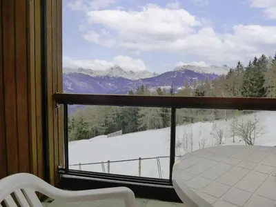 Ein allgemeiner Bergblick oder ein Berglick von der Ferienwohnung aus
