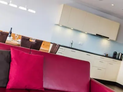 Küche/Küchenzeile in der Unterkunft Apartment Apartmenthaus Riederhoru A 1- OG Ost by Interhome