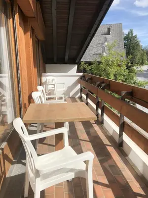 Ein Balkon oder eine Terrasse in der Unterkunft The Vintage at Crans-Montana