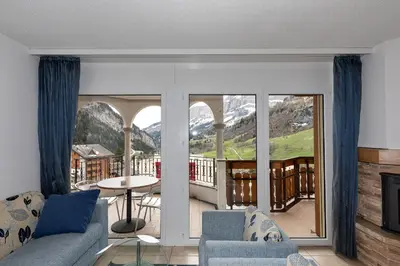 Ein Balkon oder eine Terrasse in der Unterkunft Residenz Ambassador Leukerbad