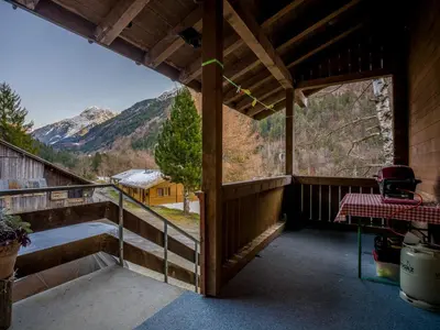 Ein allgemeiner Bergblick oder ein Berglick von der Ferienwohnung aus