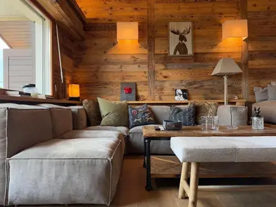 Ein Sitzbereich in der Unterkunft Crans-Montana luxury duplex ,Swiss Alps
