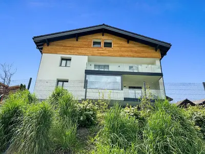 Das Gebäude in dem sich die Ferienwohnung befindet