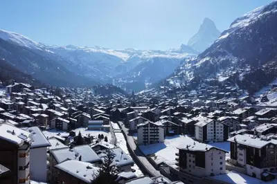 Ein allgemeiner Bergblick oder ein Berglick von der Ferienwohnung aus