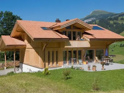Ein allgemeiner Bergblick oder ein Berglick von der Ferienwohnung aus