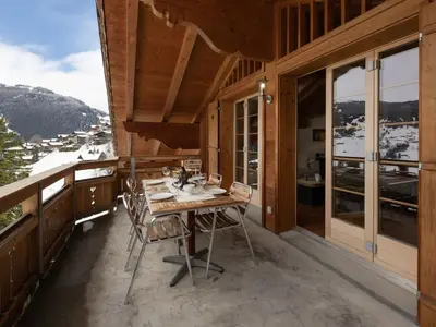 Ein allgemeiner Bergblick oder ein Berglick von der Ferienwohnung aus
