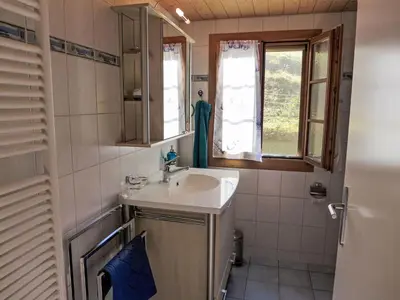 Ein Badezimmer in der Unterkunft Holiday Home Reindli by Interhome