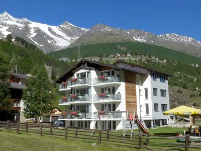 Ein allgemeiner Bergblick oder ein Berglick von der Ferienwohnung aus