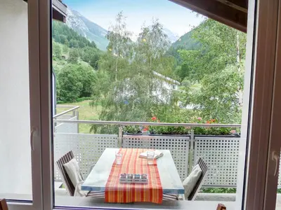Ein allgemeiner Bergblick oder ein Berglick von der Ferienwohnung aus