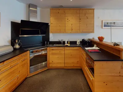 Küche/Küchenzeile in der Unterkunft Apartment Haus Whymper Edward Suite by Interhome