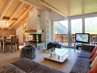 Ein Sitzbereich in der Unterkunft Apartment Edelweiss A-1 by Interhome