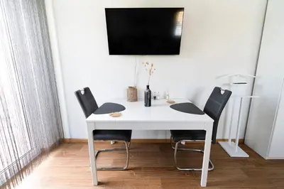 TV/Unterhaltungsangebot in der Unterkunft Terrace Apartment Einigen