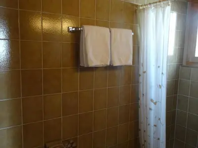Ein Badezimmer in der Unterkunft Apartment Reseda by Interhome