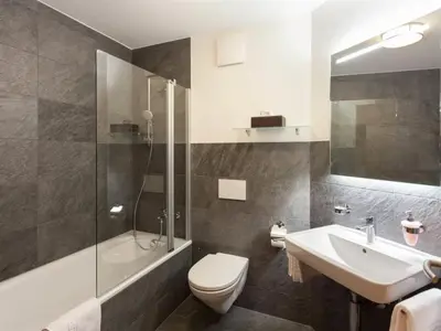 Ein Badezimmer in der Unterkunft Apartment Apartment Bristolino by Interhome
