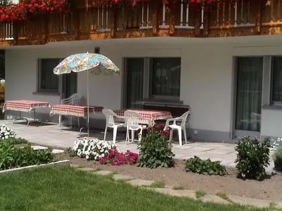 Ein Garten an der Unterkunft Apartment Berg-Idyll by Interhome