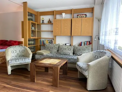 Ein Sitzbereich in der Unterkunft Ferienwohnung Alpen-Zauber Leukerbad