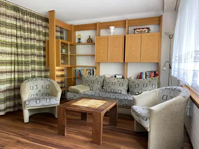 Ein Sitzbereich in der Unterkunft Ferienwohnung Alpen-Zauber Leukerbad