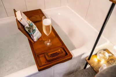 Ein Badezimmer in der Unterkunft Helles, Chalet-Stil Apartment mit Allalinblick