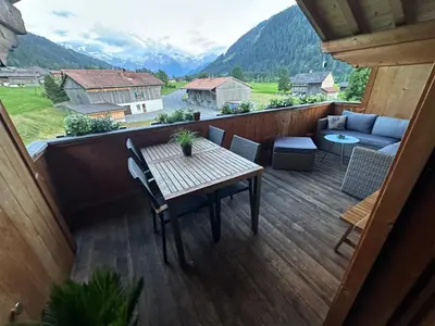 Ein allgemeiner Bergblick oder ein Berglick von der Ferienwohnung aus