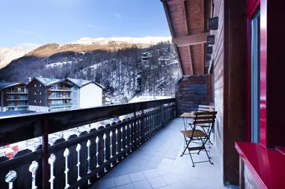 Ein allgemeiner Bergblick oder ein Berglick von der Ferienwohnung aus