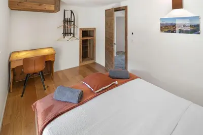 Ein Bett oder Betten in einem Zimmer der Unterkunft Pilanous House - Penthouse suite - Swiss Alps