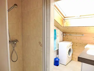 Ein Badezimmer in der Unterkunft Apartment Bühl by Interhome