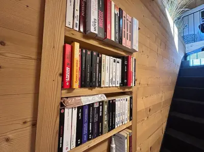Die Bibliothek in der Ferienwohnung