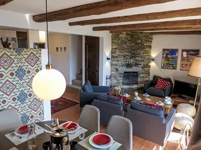 Ein Sitzbereich in der Unterkunft Chalet Sans Nom by Interhome