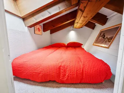 Ein Bett oder Betten in einem Zimmer der Unterkunft Apartment Haus Bodmen B Apartment B 43 by Interhome
