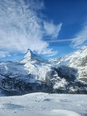 Ein allgemeiner Bergblick oder ein Berglick von der Ferienwohnung aus