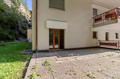 Das Gebäude in dem sich die Ferienwohnung befindet