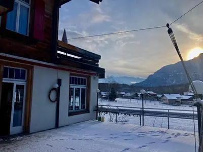 Ein allgemeiner Bergblick oder ein Berglick von des Bed & Breakfasts aus