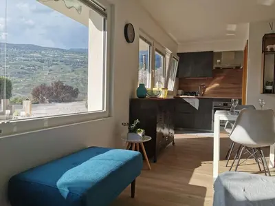 Ein allgemeiner Bergblick oder ein Berglick von der Ferienwohnung aus