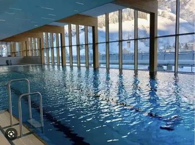 Der Swimmingpool an oder in der Nähe von Gotthard Hotel Apartment