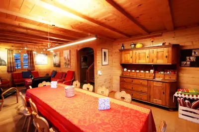 Küche/Küchenzeile in der Unterkunft Chalet Les Mélèzes