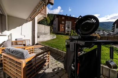 Ein allgemeiner Bergblick oder ein Berglick von der Ferienwohnung aus