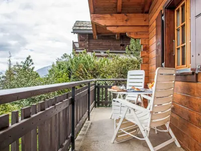 Ein Balkon oder eine Terrasse in der Unterkunft Chalet Chalet Soleil by Interhome