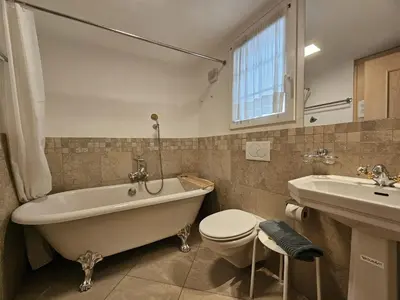 Ein Badezimmer in der Unterkunft Chalet Renu