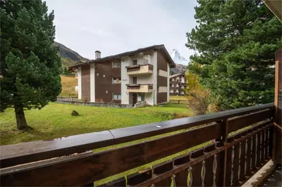 Das Gebäude in dem sich die Ferienwohnung befindet