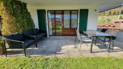 Ein Garten an der Unterkunft Chalet Lakeview