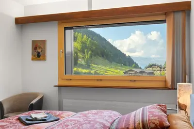 Ein allgemeiner Bergblick oder ein Berglick von der Ferienwohnung aus