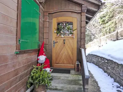Holiday Home Chalet Tannengüetli by Interhome im Winter