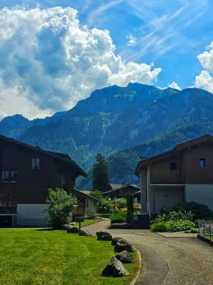Ein allgemeiner Bergblick oder ein Berglick von der Ferienwohnung aus