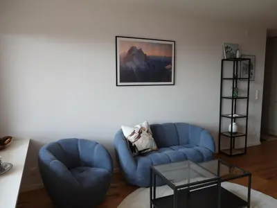 Ein Sitzbereich in der Unterkunft Bel Appartement Centre Crans Montana, 5 min des pistes, Vue Alpine