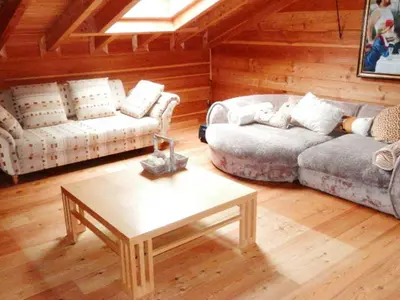 Ein Sitzbereich in der Unterkunft Chalet Mund