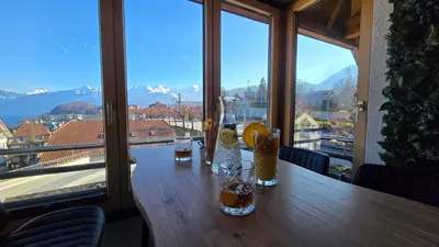 Ein allgemeiner Bergblick oder ein Berglick von der Ferienwohnung aus