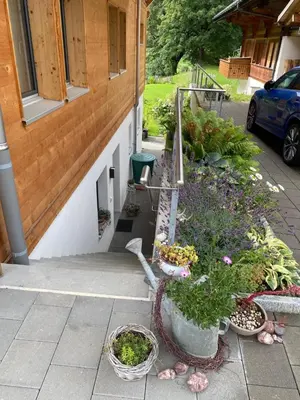 Ein Garten an der Unterkunft Bergwohl