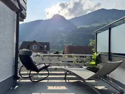 Ein allgemeiner Bergblick oder ein Berglick von der Ferienwohnung aus